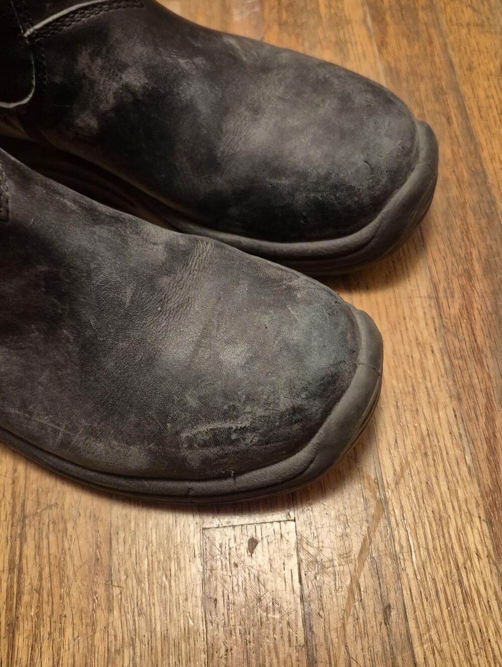 BLUNDSTONE Work & Safety Boots - Picture 4 of 9